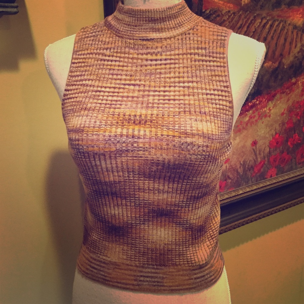 Sun & Shadow- Sleeveless Turtleneck Top. Size S